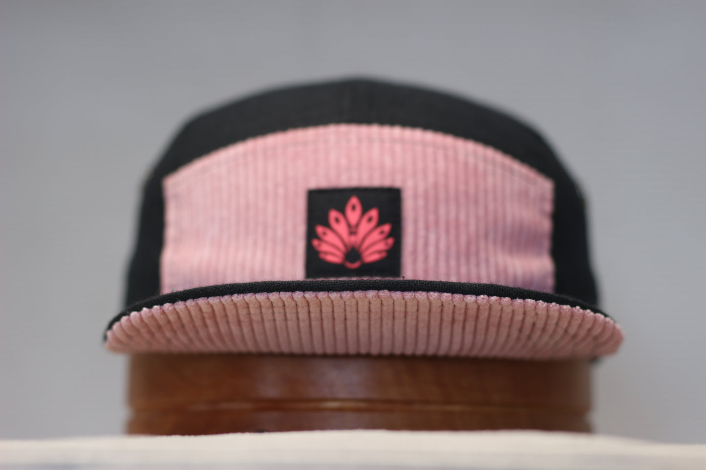 BLACK PINK LIGHT