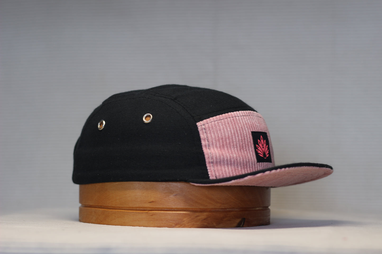 BLACK PINK LIGHT